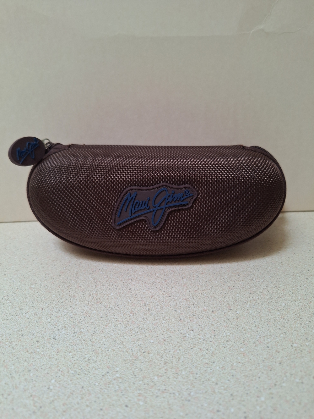 Maui Jim Zippered Brown Hard Shell Sunglasses Case With Clip